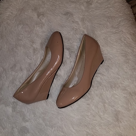 Wedge shoe - Picture 2 of 2